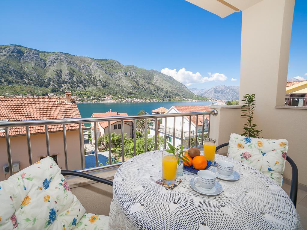 Apartments Castello Kotor Bagian luar foto