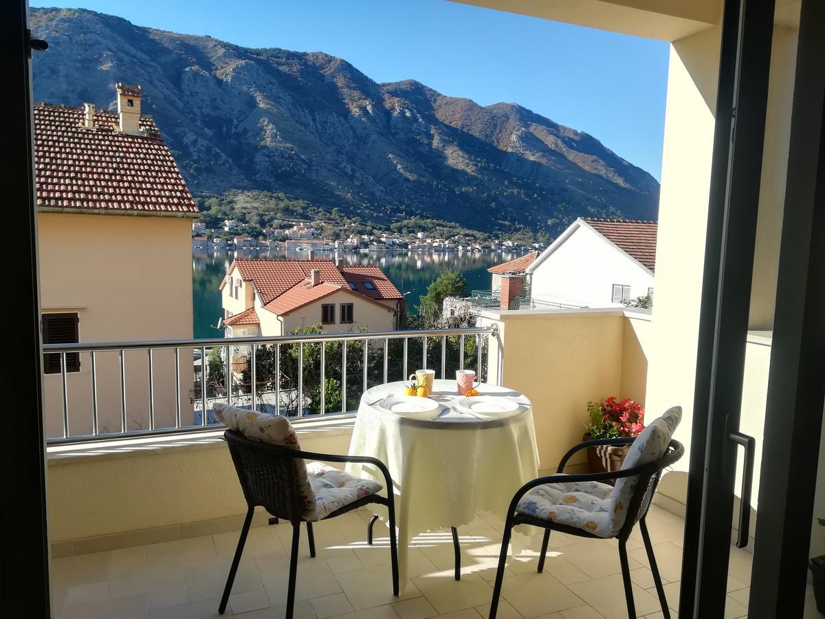 Apartments Castello Kotor Bagian luar foto